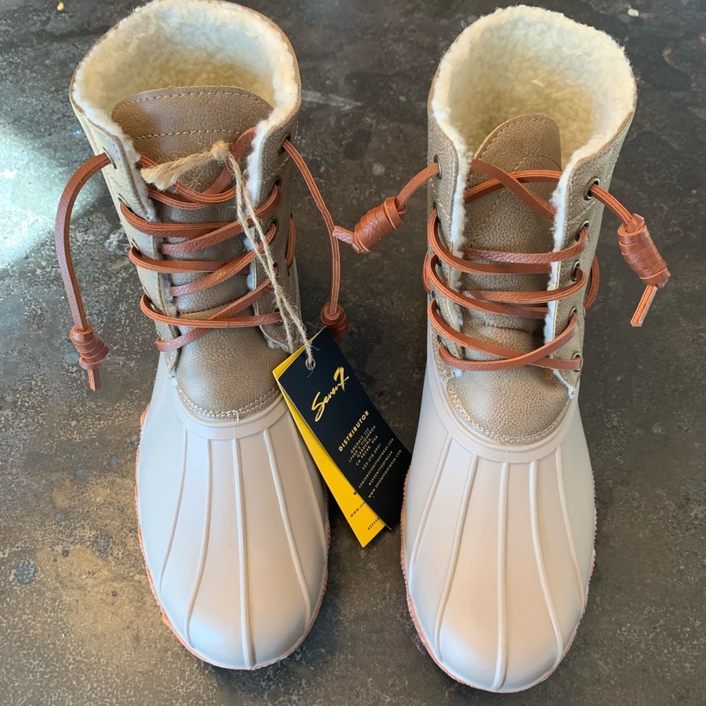 Seven7 Duck Boot